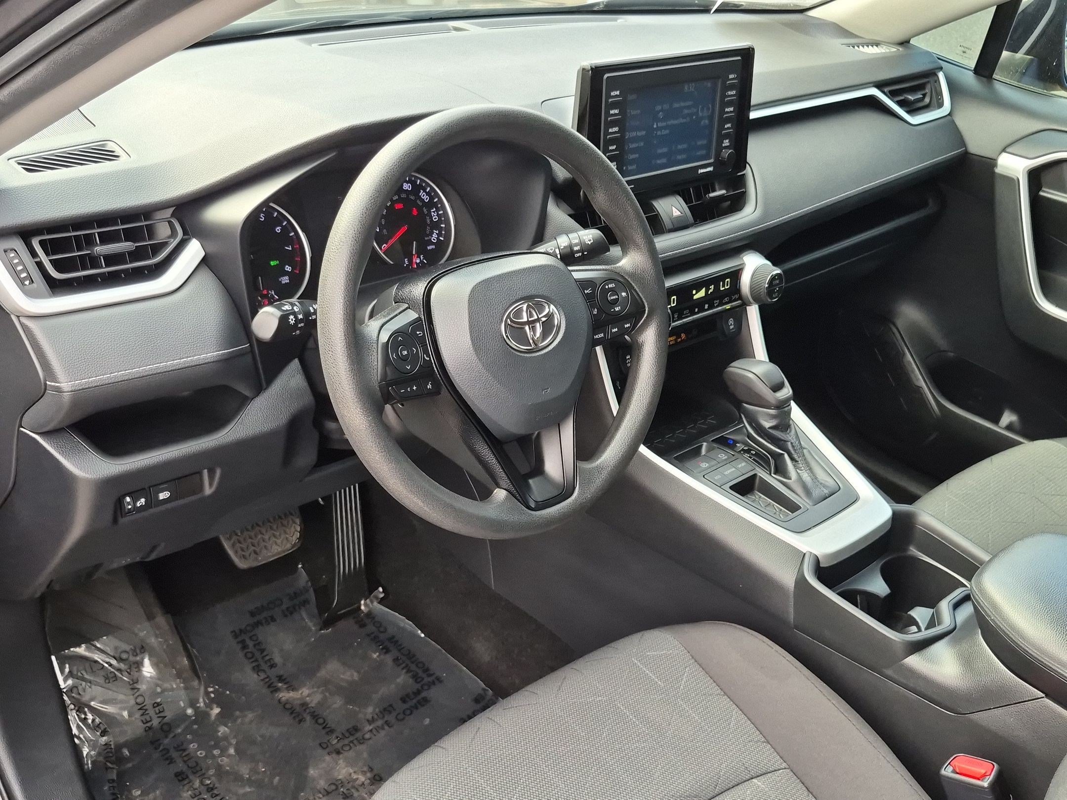 Used 2021 Toyota RAV4 XLE w/ Carpet Mat Package (TMS) FWD image 13