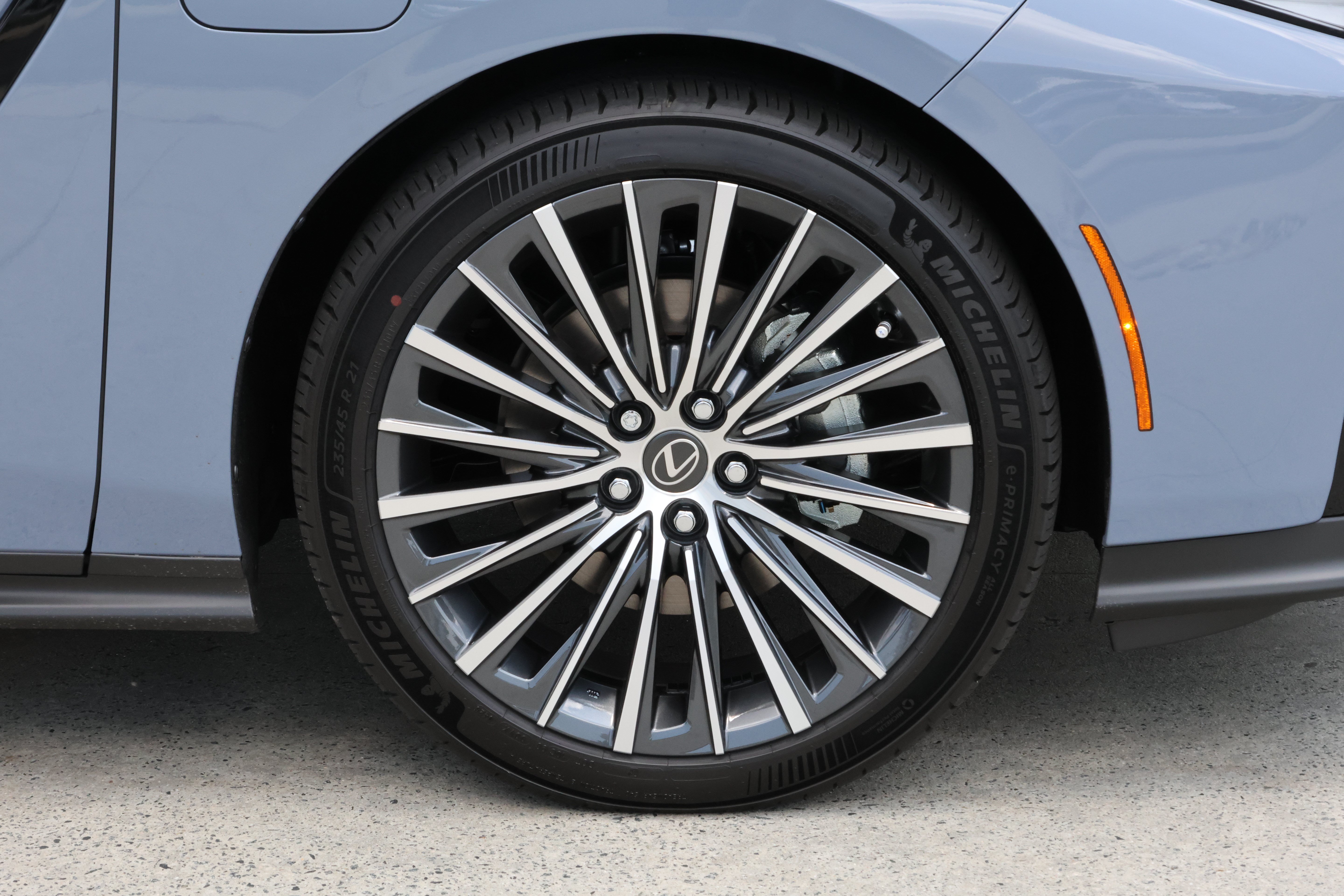 New 2026 Lexus ES 350e FWD image 11