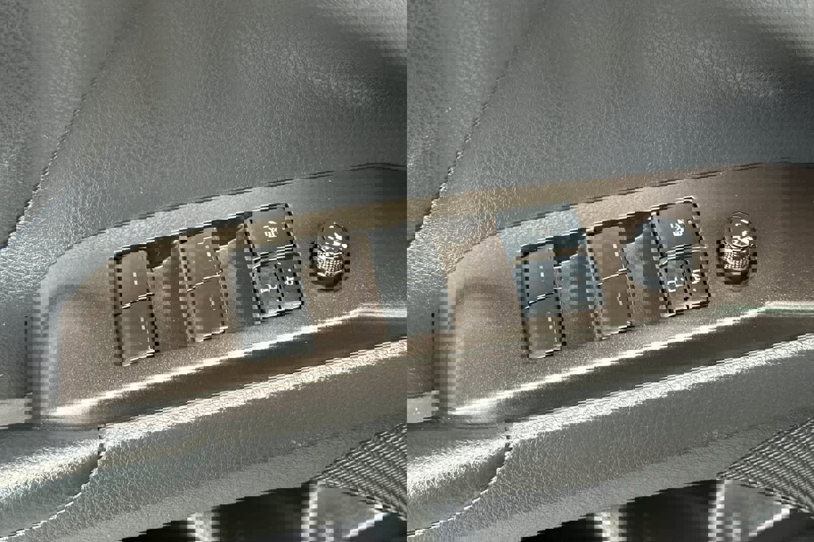 Used 2022 Toyota Camry SE image 13