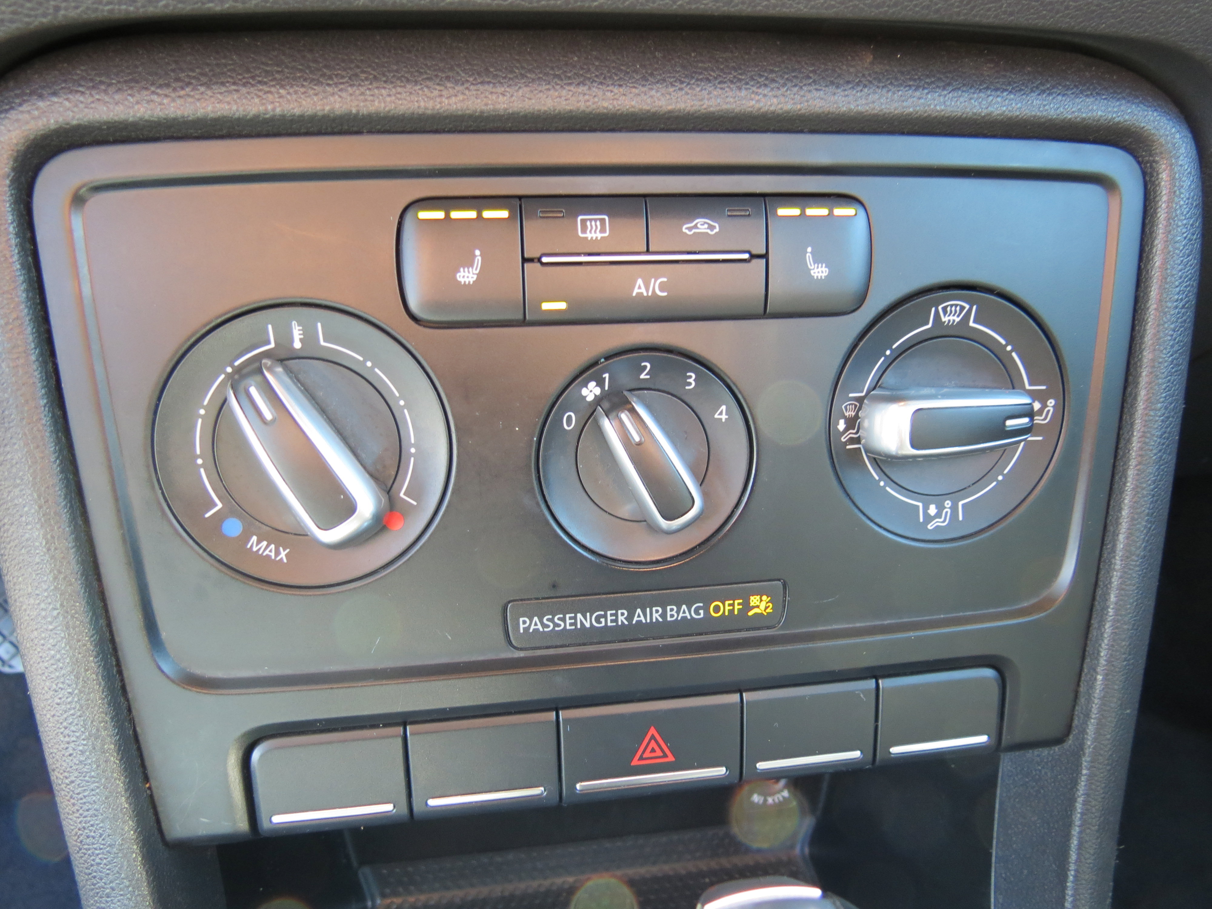 Used 2014 Volkswagen Beetle 2.5 image 19