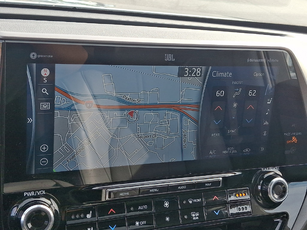 Certified 2022 Toyota Highlander Limited AWD/4WD image 24