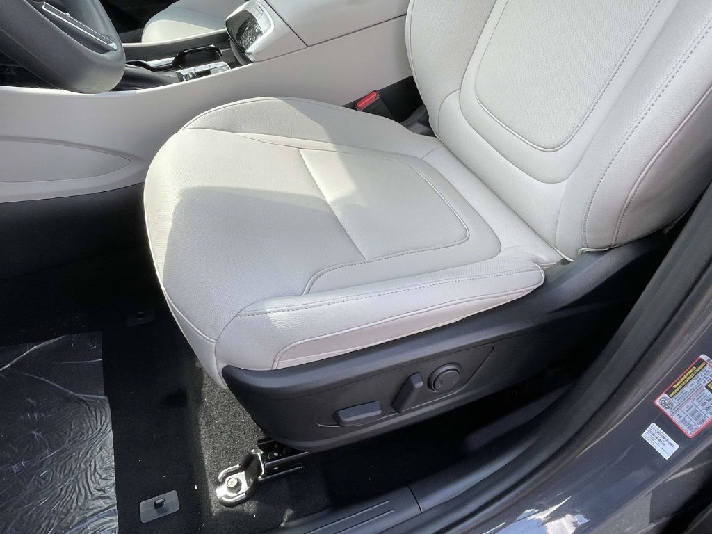 New 2026 Hyundai Tucson SEL Plus w/ Tow & Go Package FWD image 14