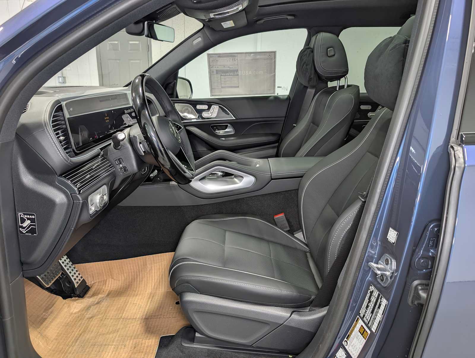 New 2026 Mercedes-Benz GLS 450 4MATIC image 4