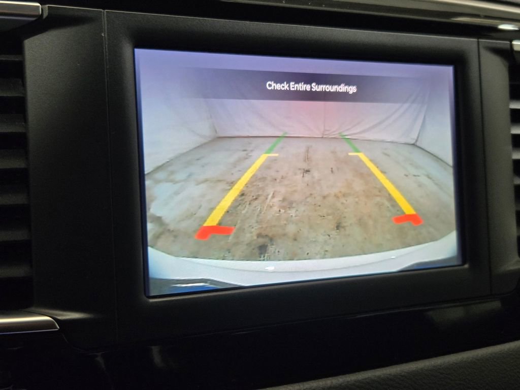 Certified 2023 Chrysler Voyager LX image 5