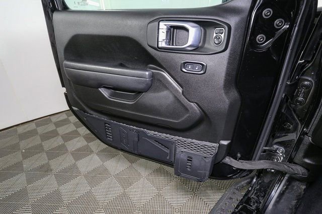 Used 2023 Jeep Wrangler Willys 4xe w/ Sun & Screen Package image 38