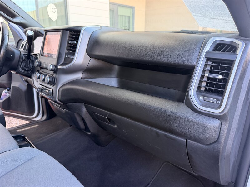 Used 2022 RAM 3500 Big Horn AWD/4WD image 35
