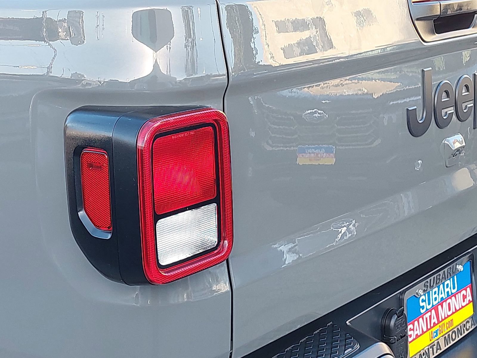 Used 2023 Jeep Gladiator Sport AWD/4WD image 31