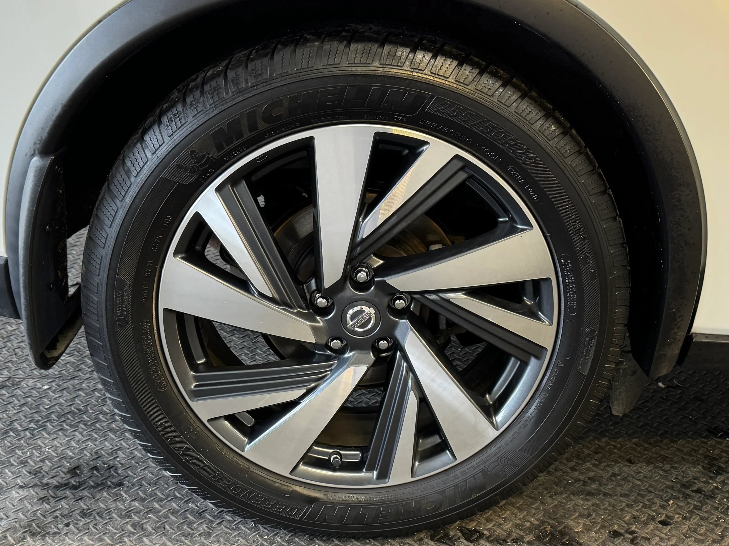 Used 2017 Nissan Murano Platinum w/ Platinum Technology Package AWD/4WD image 11