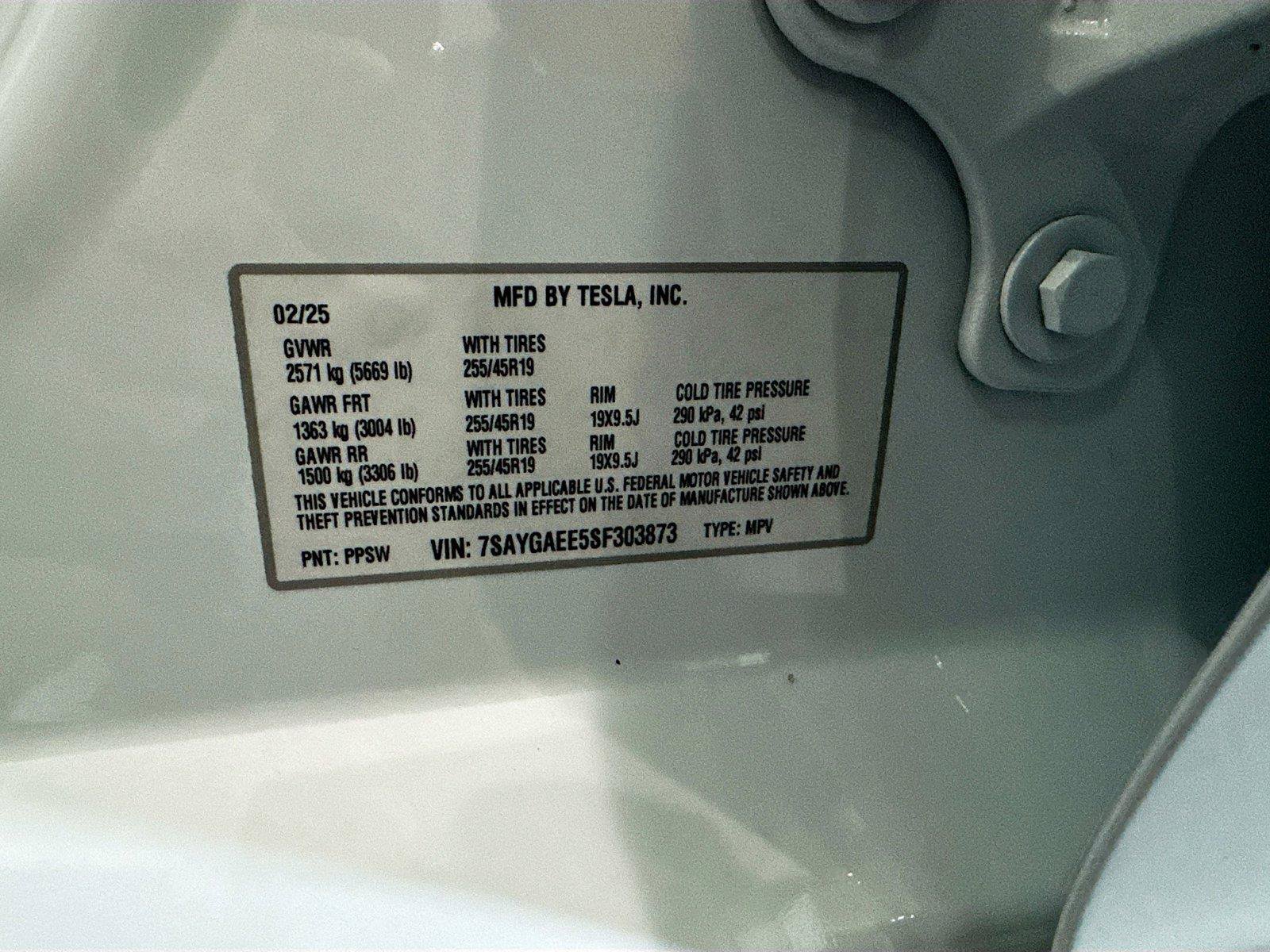 Used 2025 Tesla Model Y Long Range AWD/4WD image 37