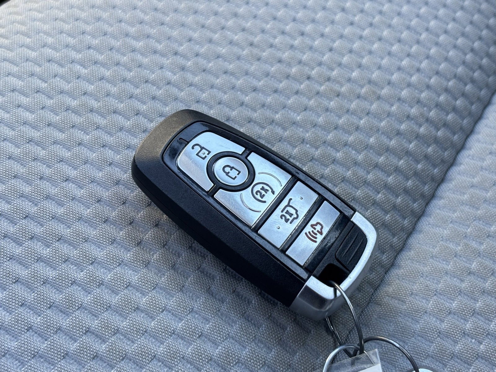 Used 2023 Ford Escape SE image 27