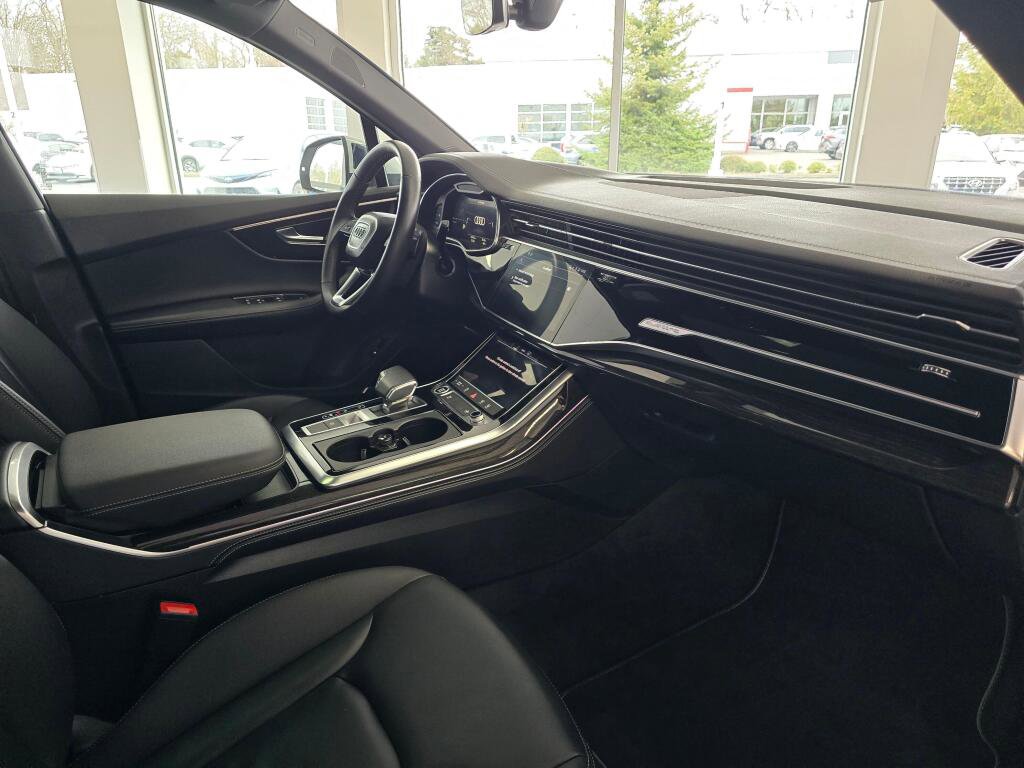 Used 2025 Audi Q7 3.0T Premium Plus AWD/4WD image 48
