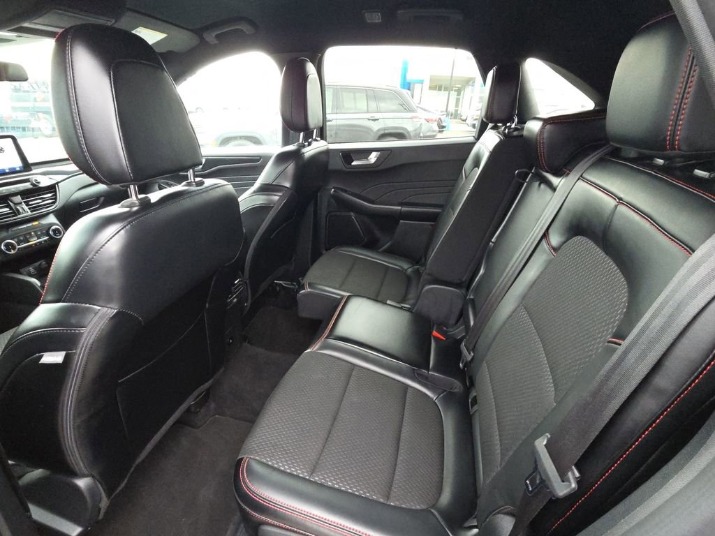 Used 2025 Ford Escape ST-Line Select image 28
