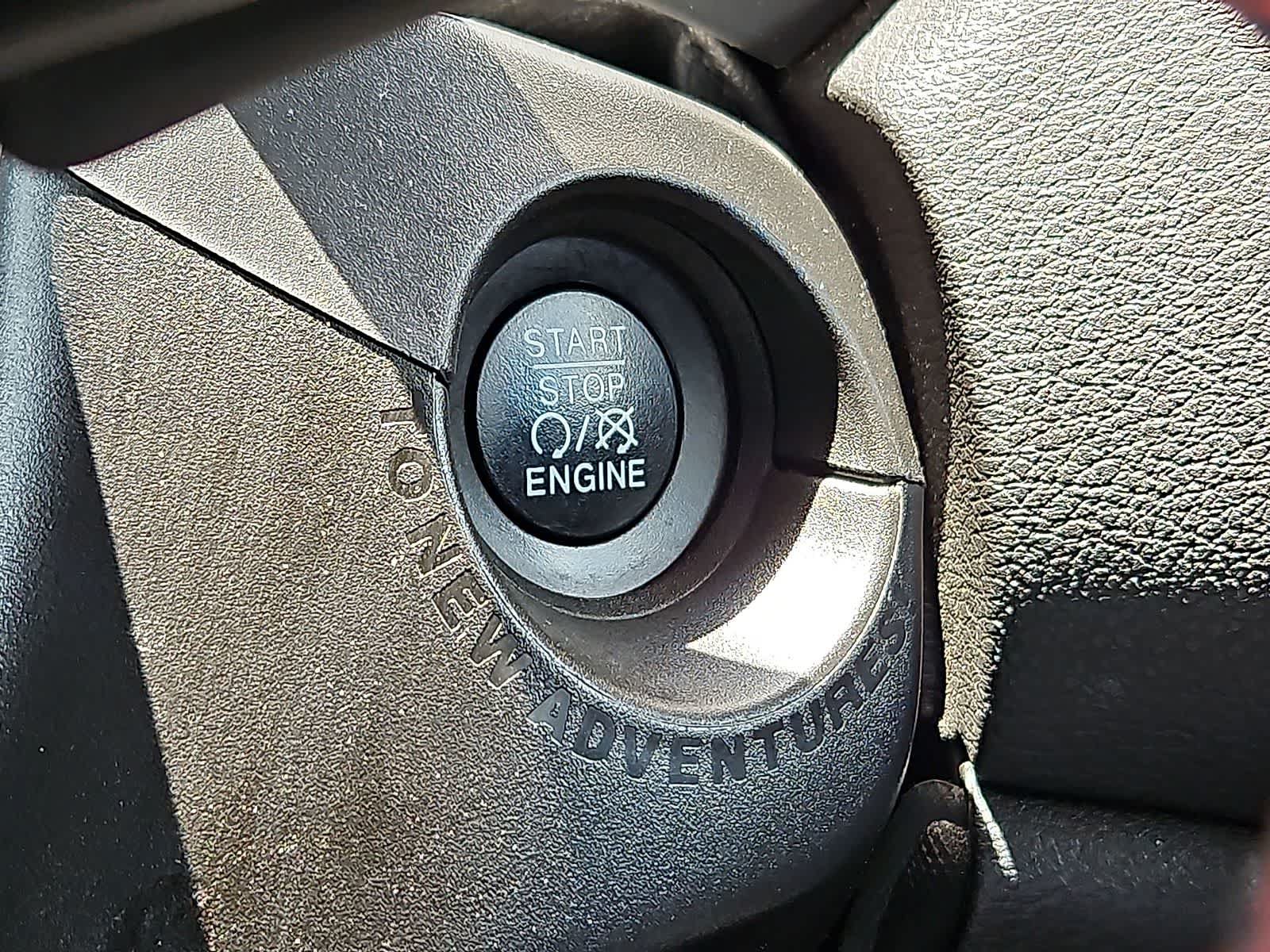 Used 2020 Jeep Renegade Trailhawk w/ Popular Equipment Group AWD/4WD image 23