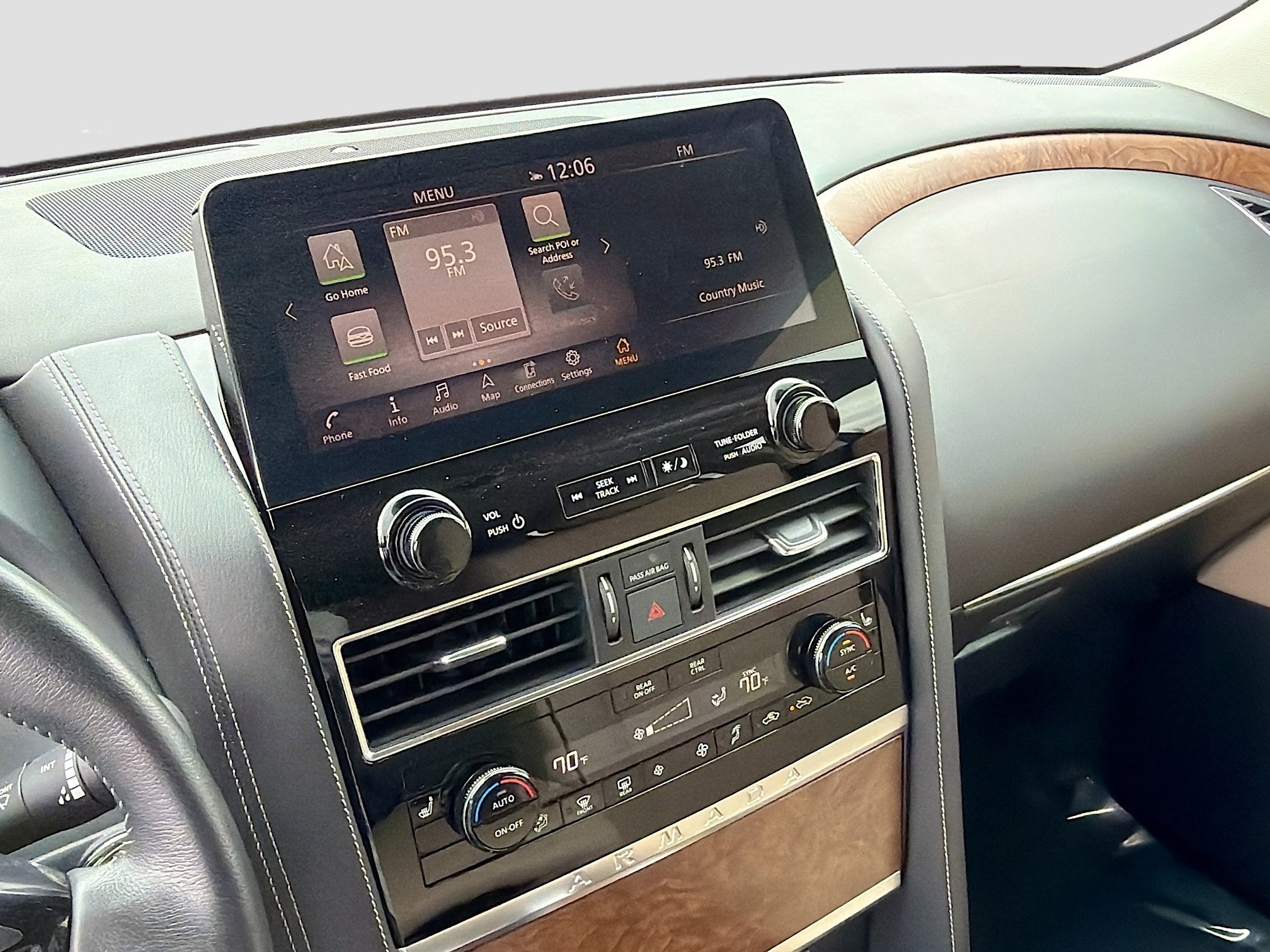 Used 2022 Nissan Armada SL image 28