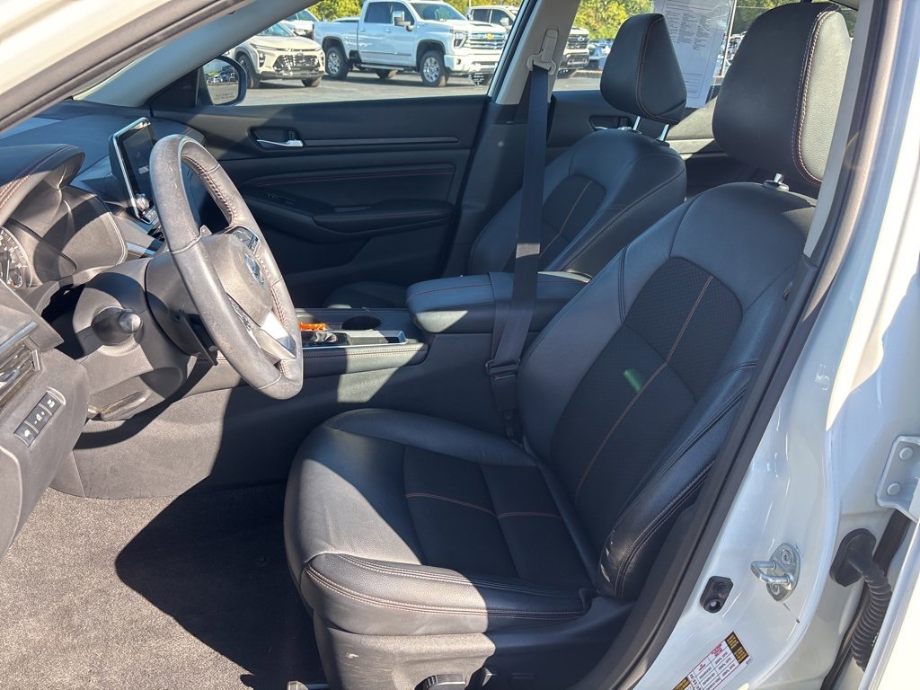 Used 2021 Nissan Altima 2.5 SR w/ SR Premium Package image 7