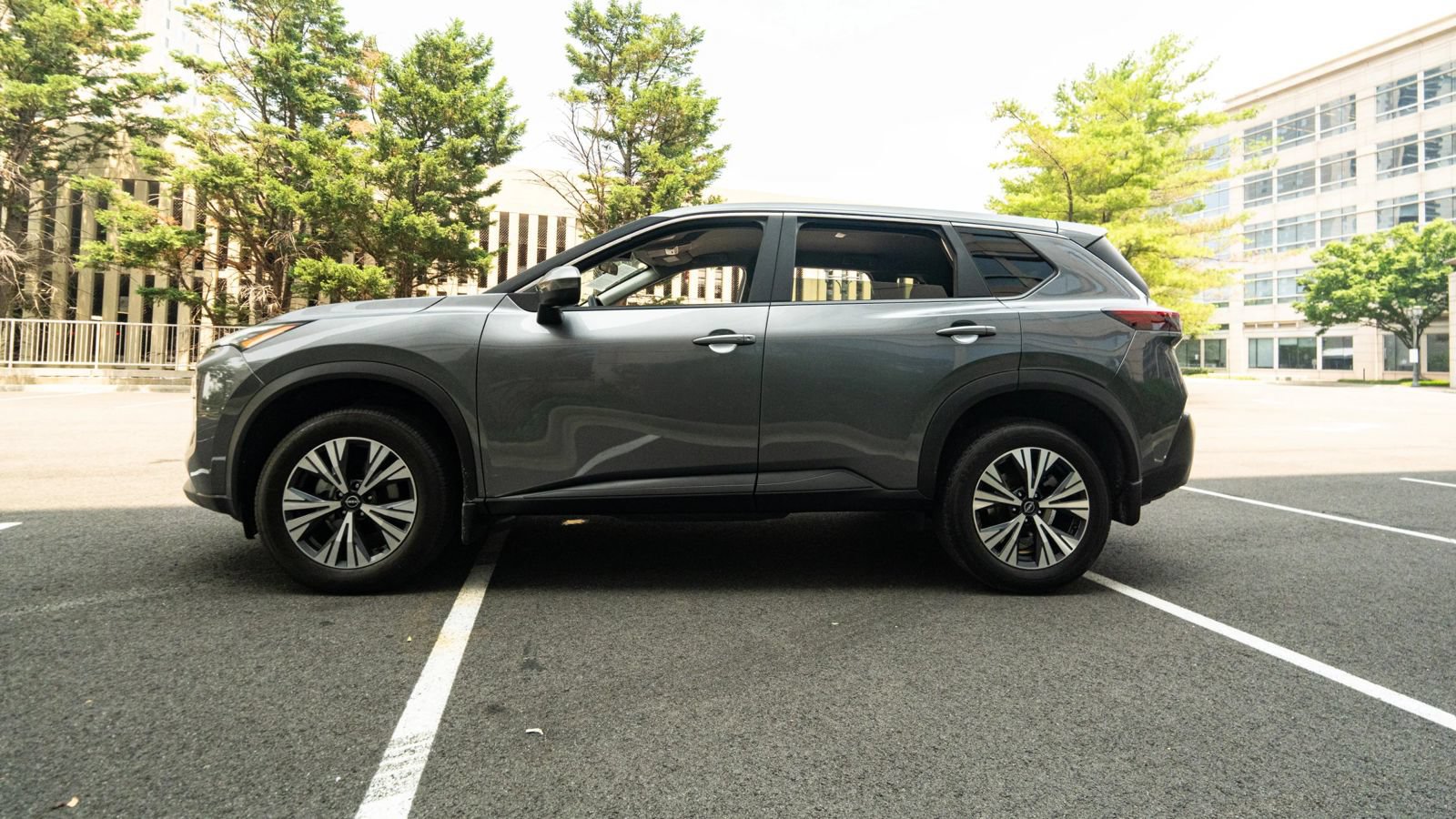 Used 2023 Nissan Rogue SV AWD/4WD image 6