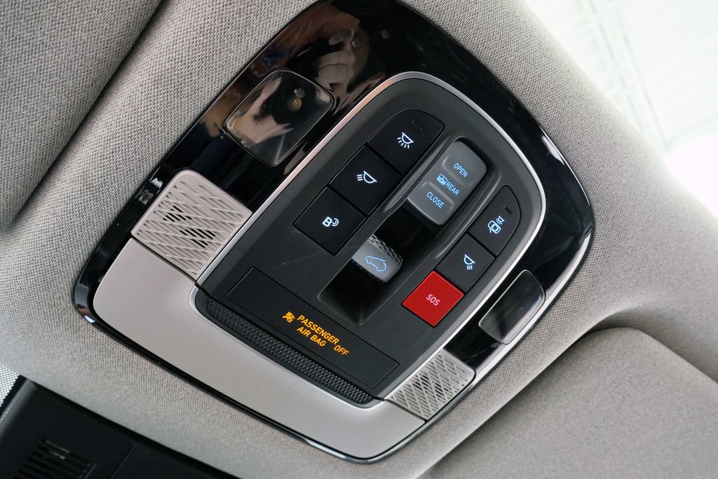 Used 2024 Hyundai Palisade Limited AWD/4WD image 33