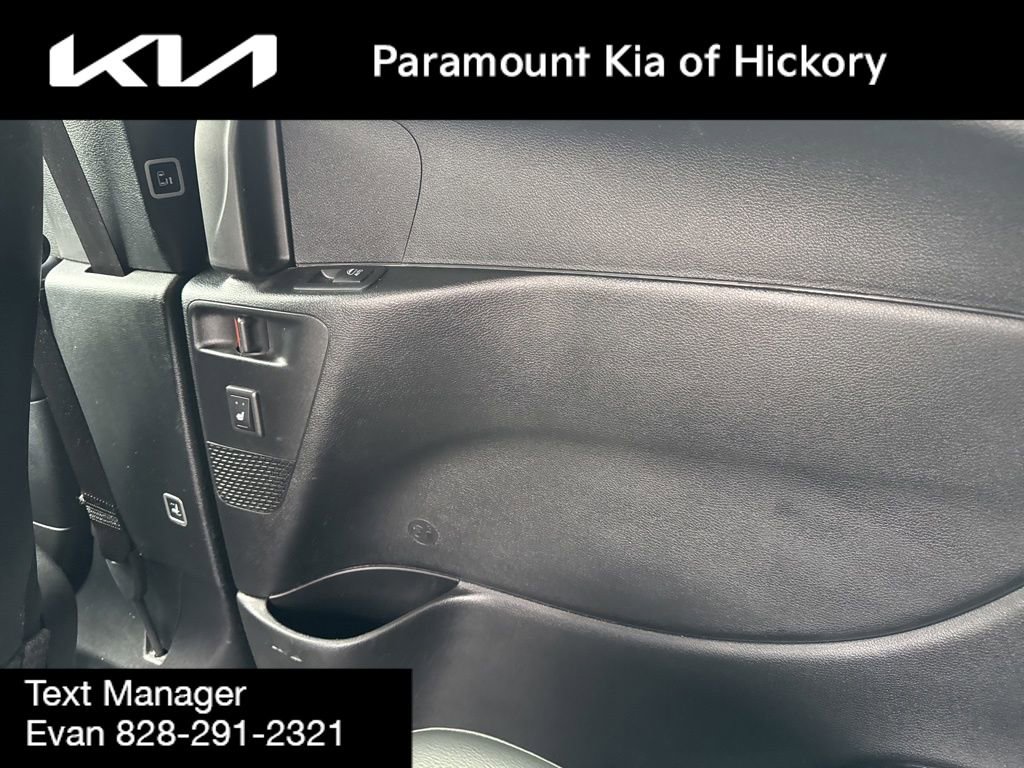 Used 2020 Chrysler Pacifica Touring-L Plus image 16