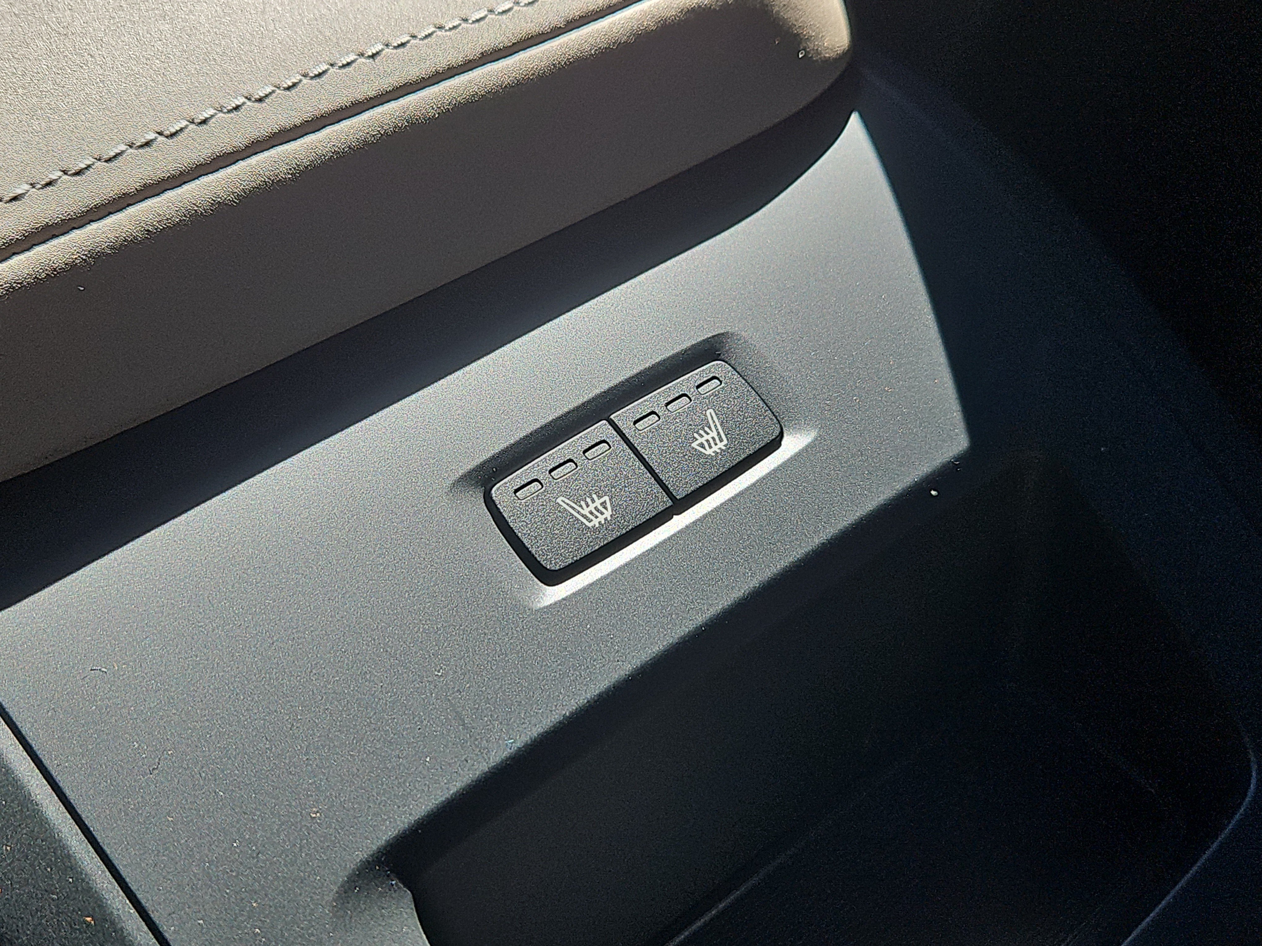 New 2027 Volvo XC60 B5 Core AWD/4WD image 11