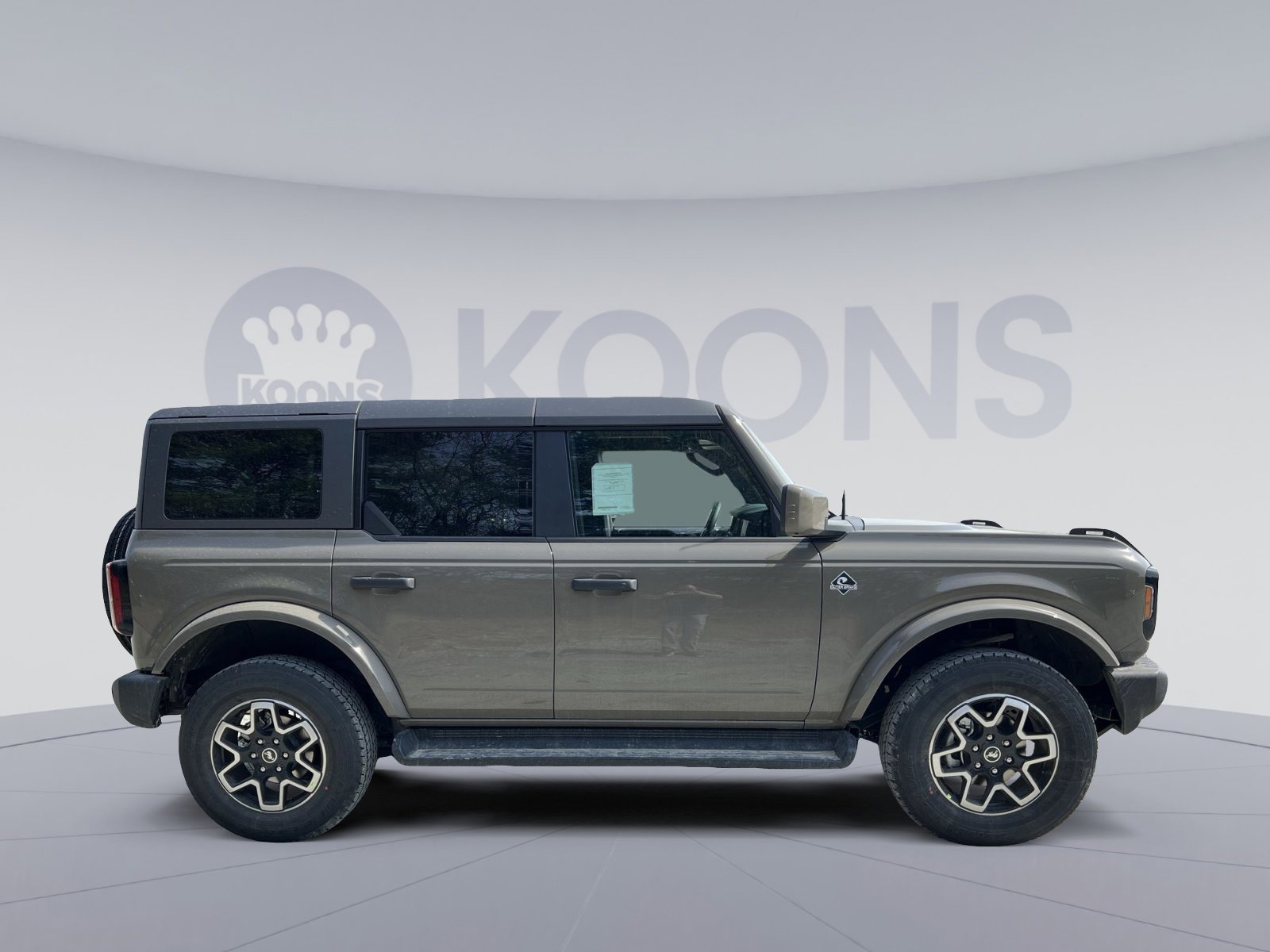 New 2026 Ford Bronco Outer Banks image 8