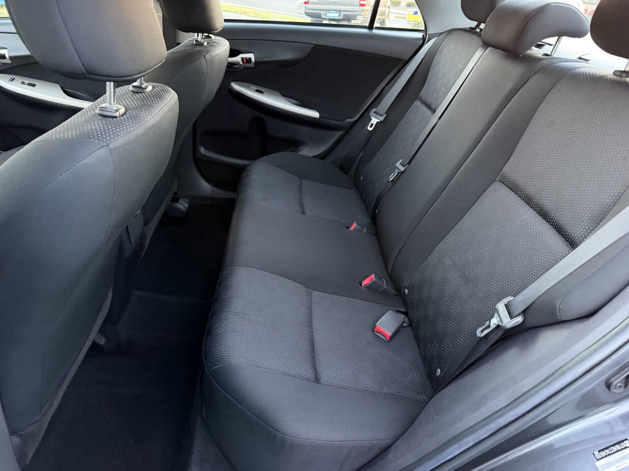 Used 2010 Toyota Corolla S image 34