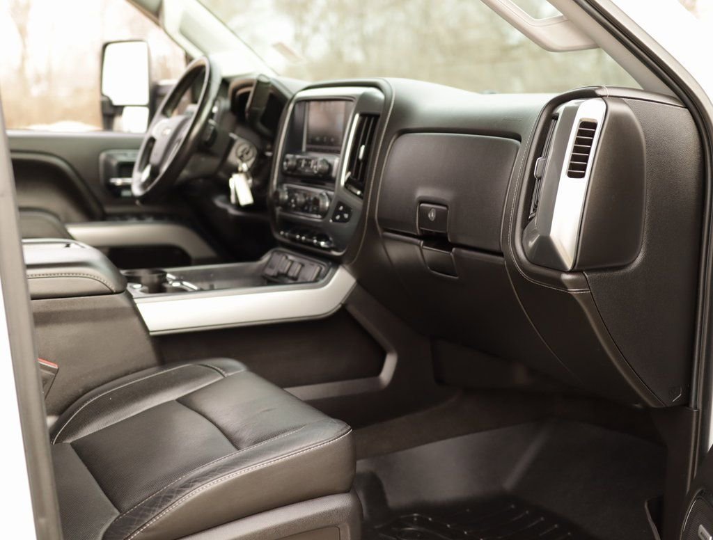 Used 2015 Chevrolet Silverado 2500 LTZ w/ LTZ Plus Package image 34
