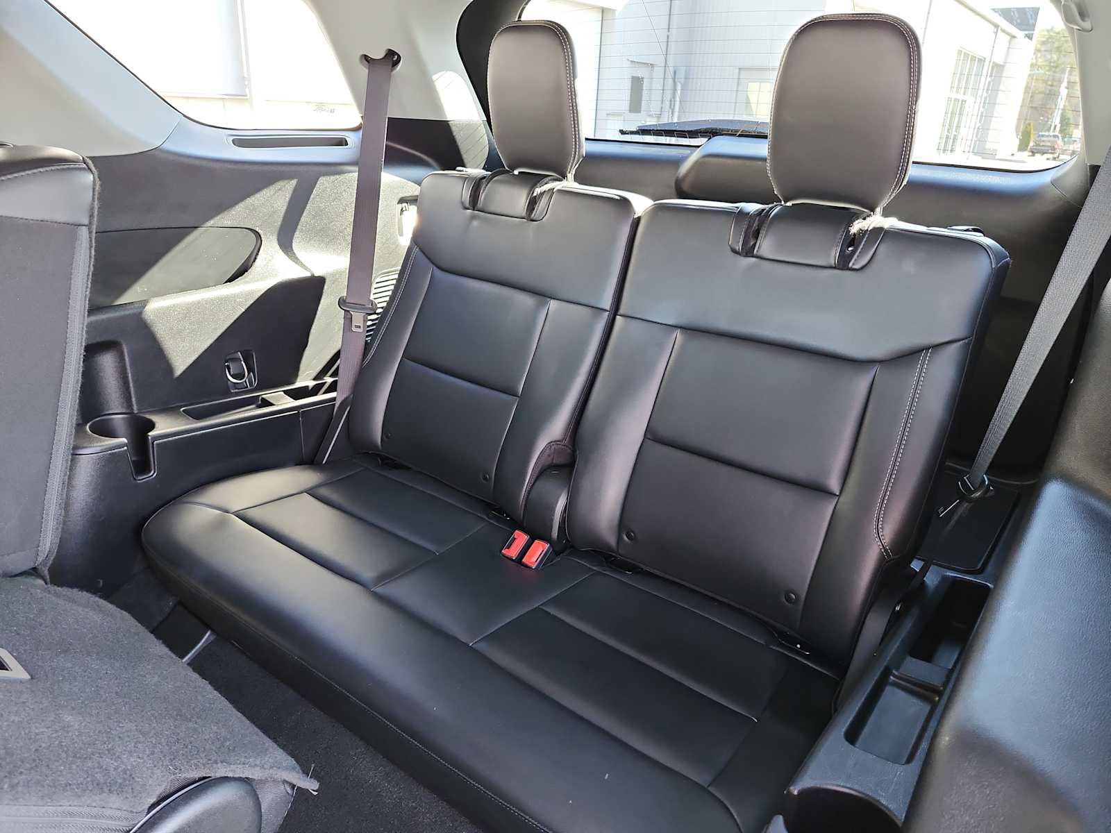 Used 2022 Ford Explorer XLT w/ Equipment Group 202A image 16