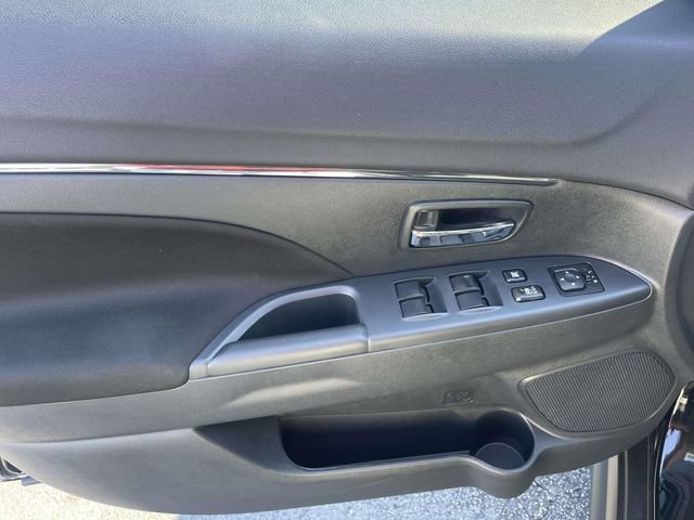 Used 2024 Mitsubishi Outlander Sport LE AWD/4WD image 23