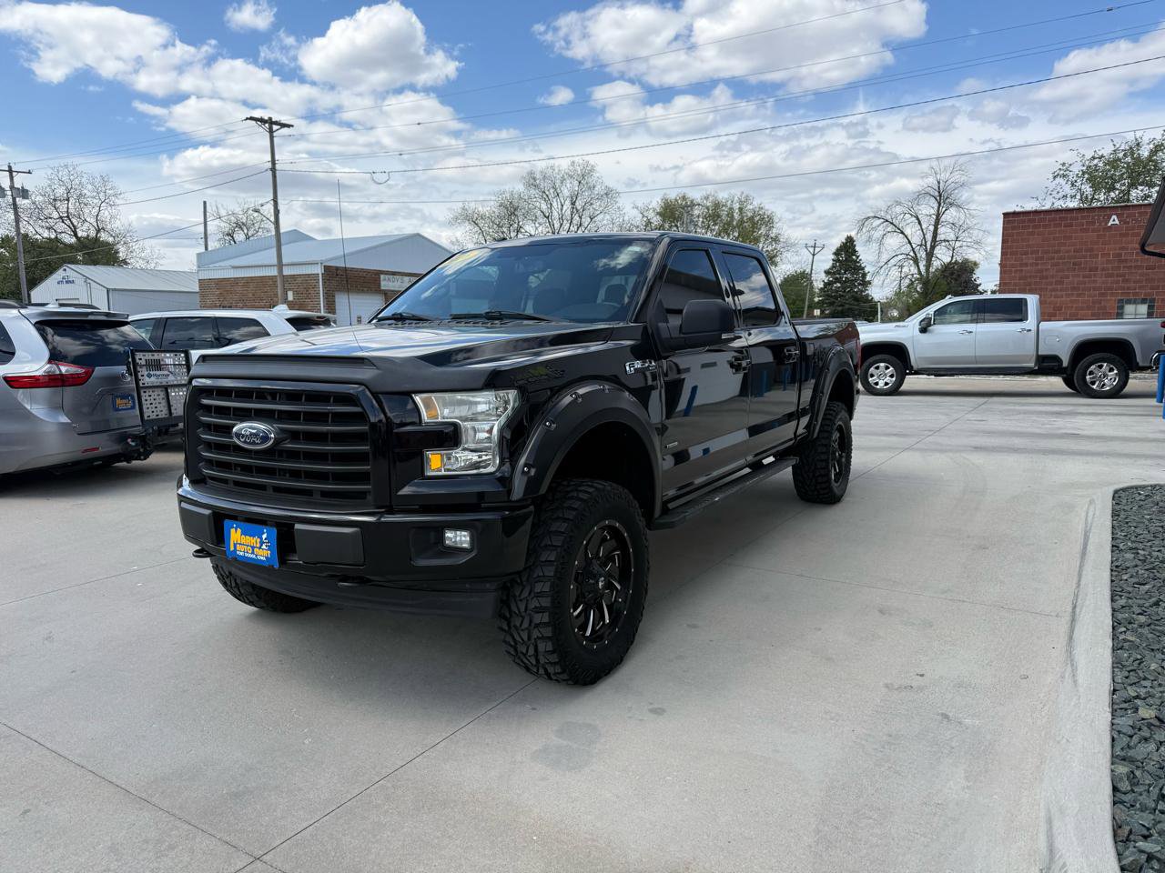 Used 2016 Ford F150 XLT w/ Equipment Group 302A Luxury AWD/4WD image 3