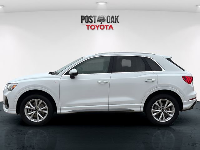 Used 2022 Audi Q3 2.0T Premium Plus w/ Premium Plus Package image 4