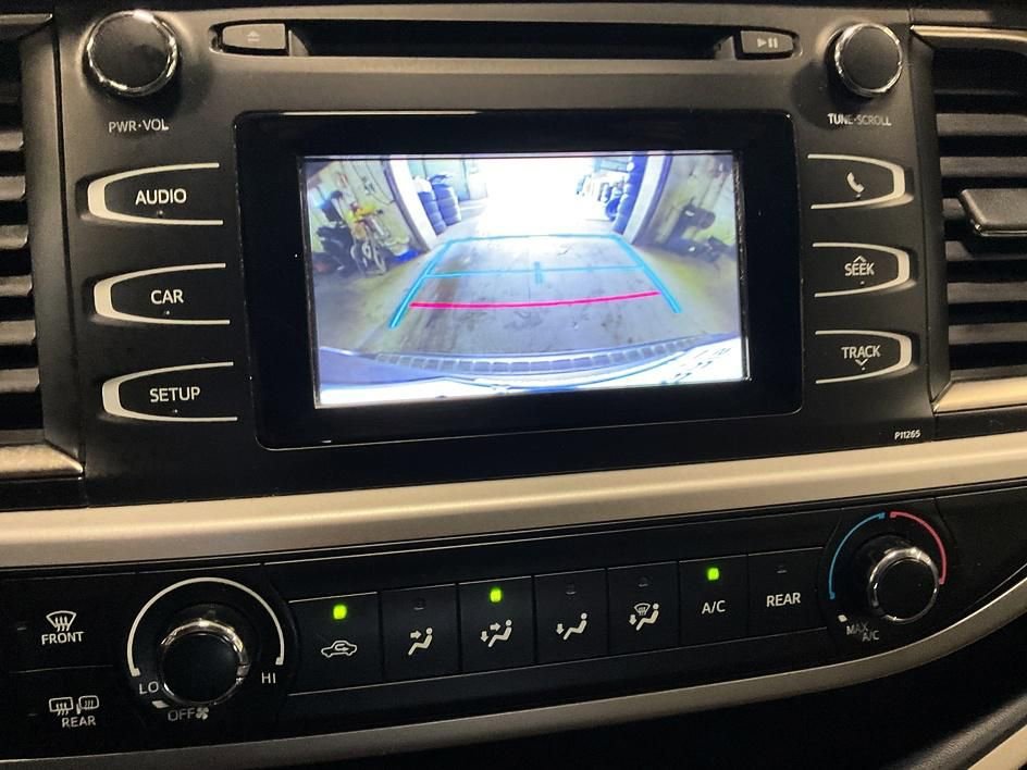 Used 2016 Toyota Highlander LE w/ Protection Package #3 AWD/4WD image 19