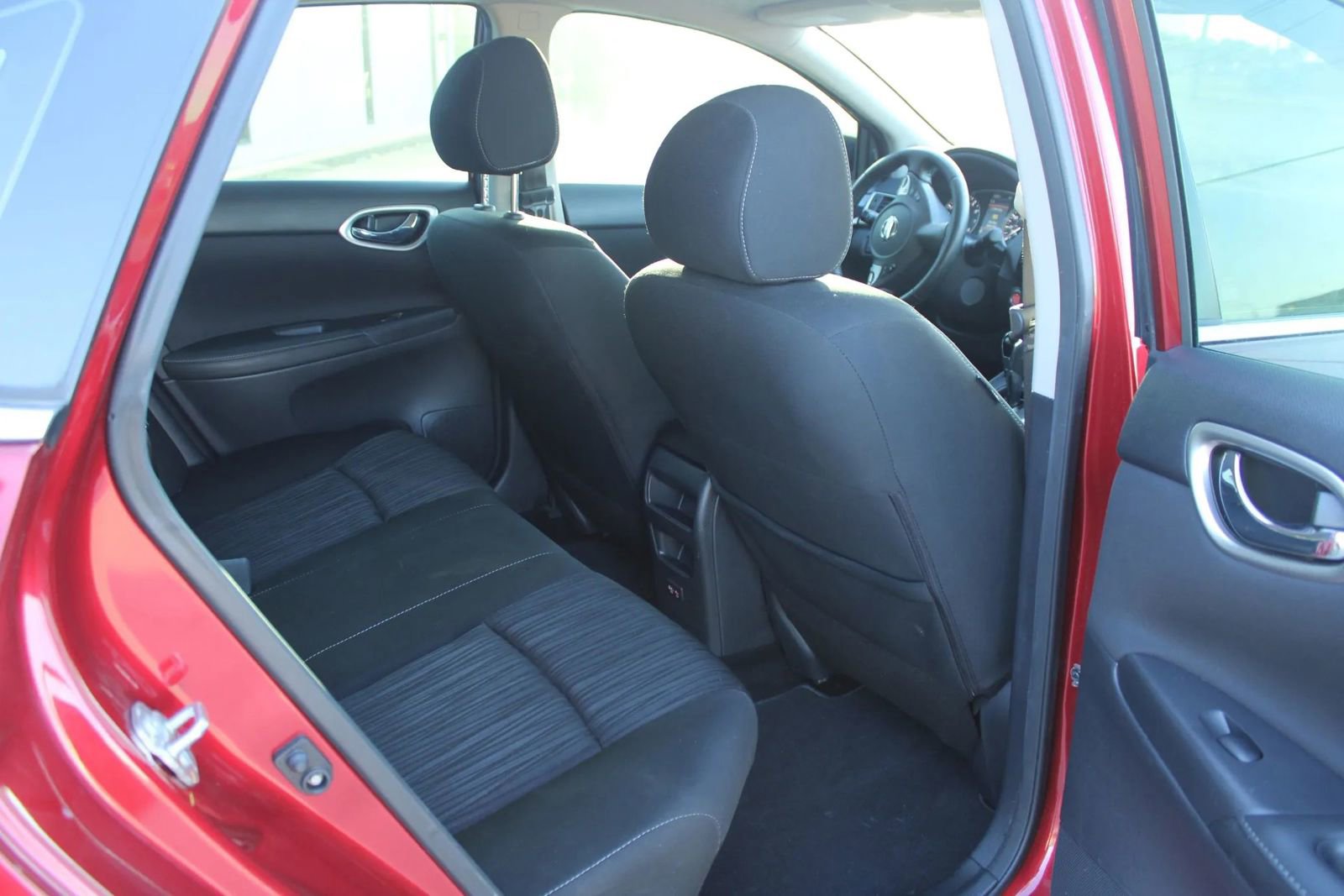 Used 2019 Nissan Sentra SV w/ Special Edition Package image 14