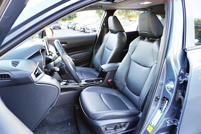 Used 2023 Toyota Corolla Cross XLE w/ Convenience Package image 15