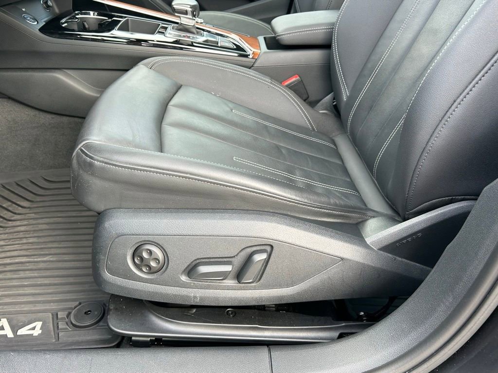 Used 2023 Audi A4 2.0T Premium w/ Convenience Package image 17