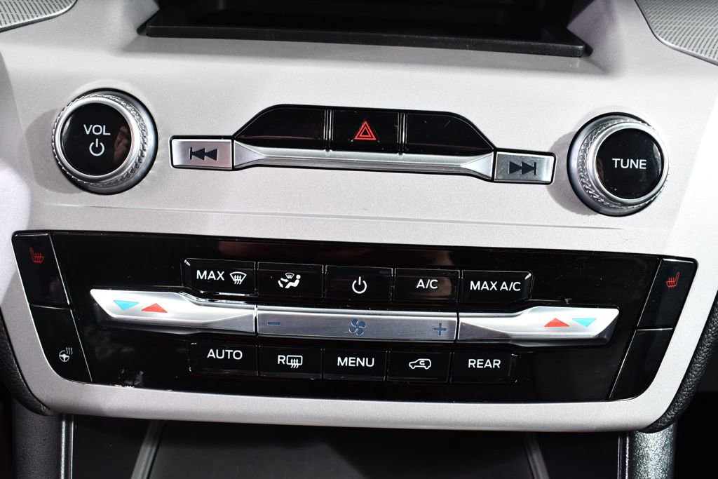 Used 2023 Ford Explorer XLT w/ Equipment Group 202A image 30