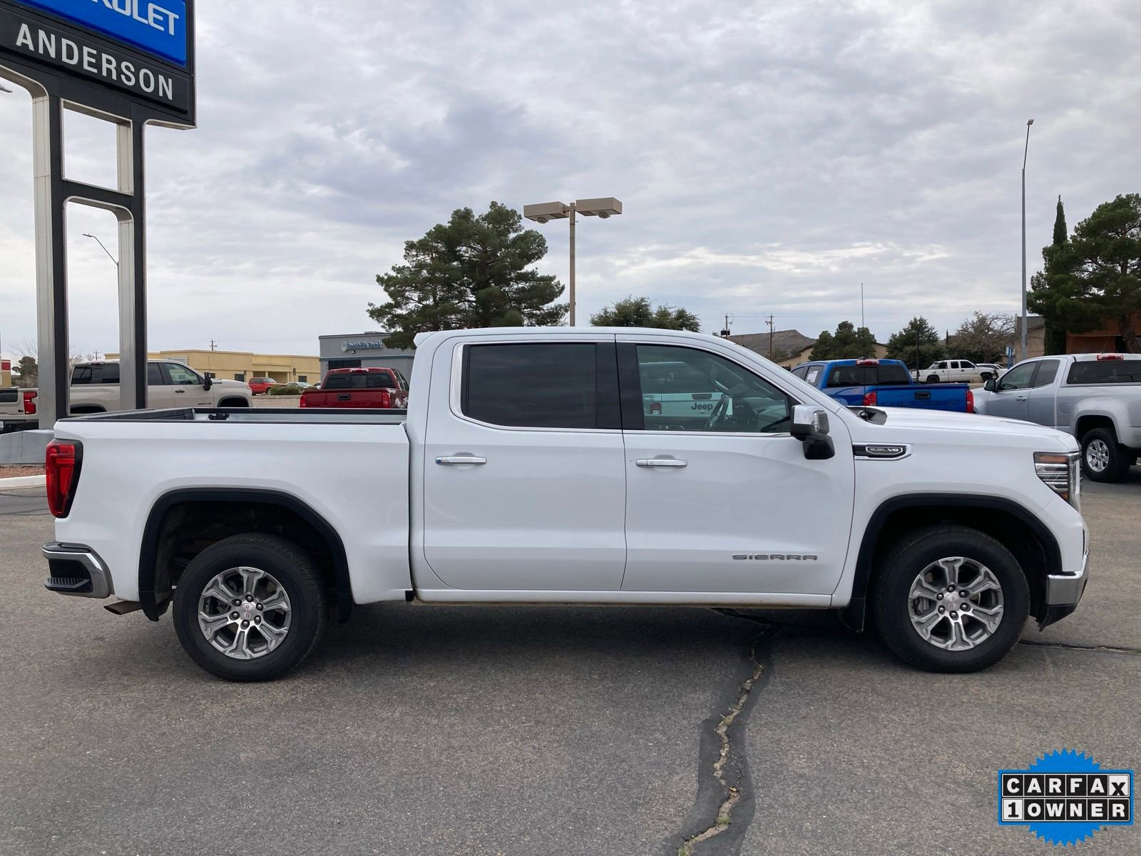 Certified 2024 GMC Sierra 1500 SLT image 4
