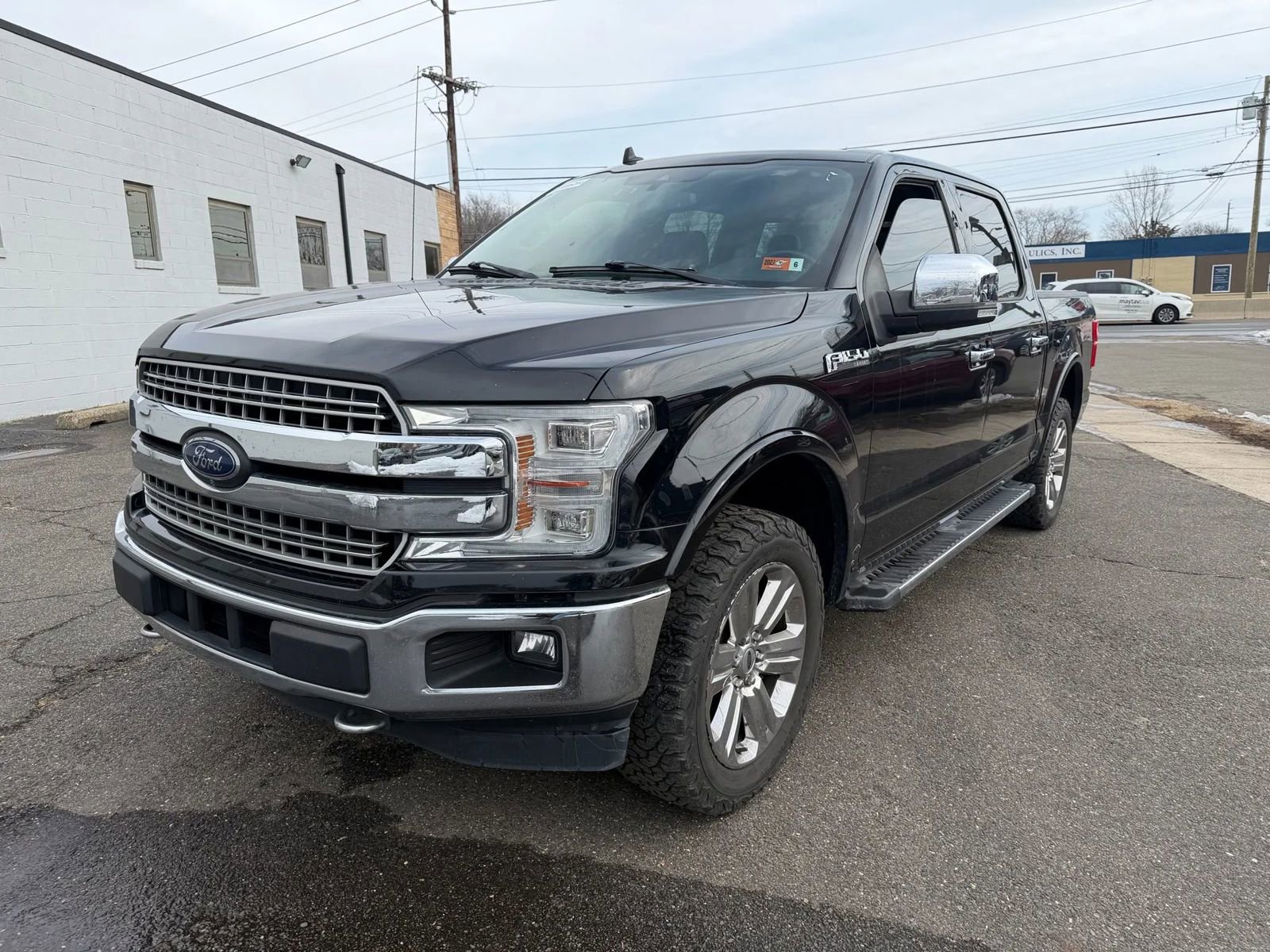 Used 2018 Ford F150 Lariat w/ Equipment Group 502A Luxury image 3