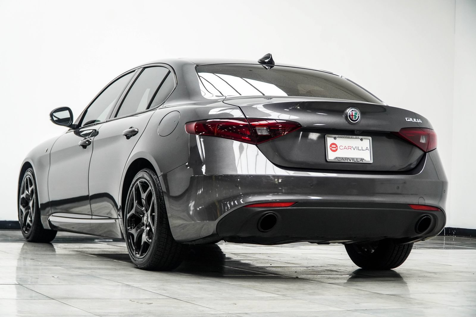 Used 2022 Alfa Romeo Giulia Ti RWD image 13