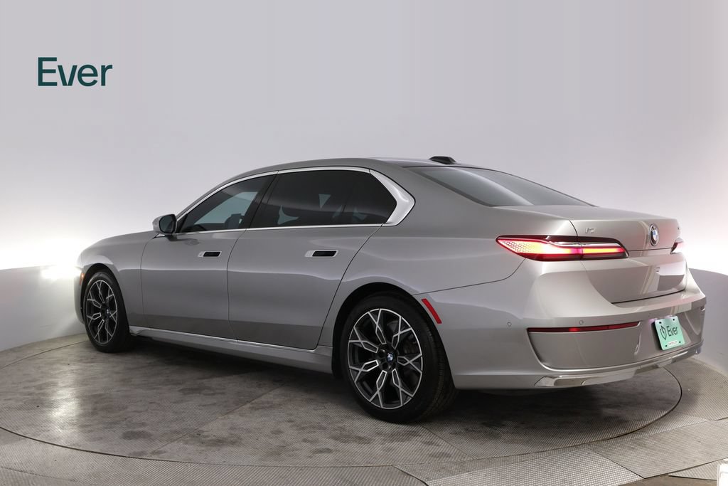 Used 2023 BMW i7 xDrive60 AWD/4WD image 17