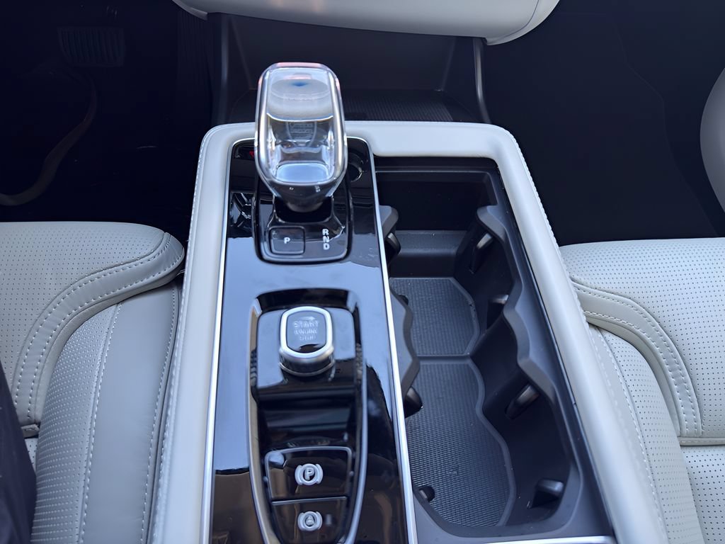 New 2026 Volvo XC90 T8 Ultra w/ Protection Package Premier AWD/4WD image 24