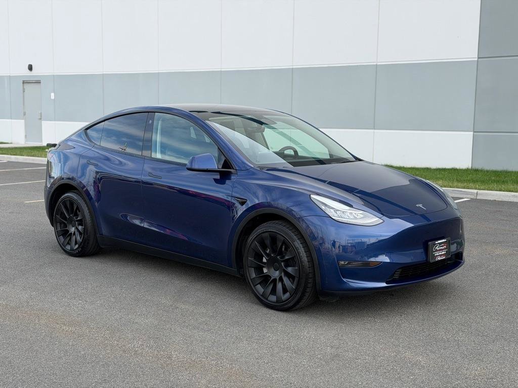 Used 2022 Tesla Model Y Long Range image 3