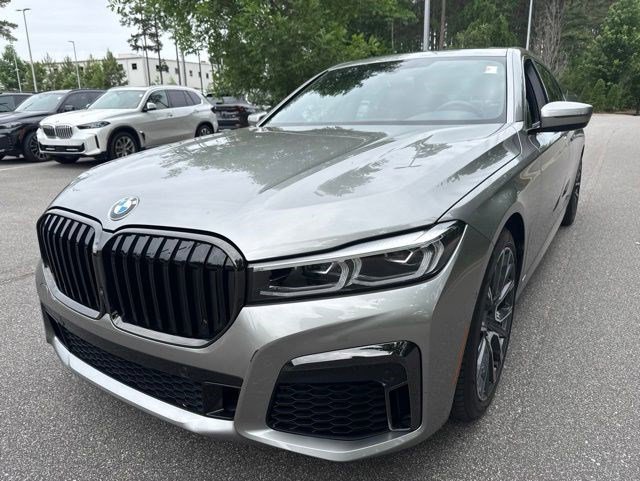 Used 2022 BMW 740i w/ M Sport Package RWD video 1