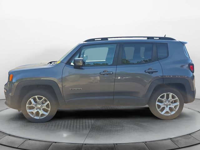Used 2017 Jeep Renegade Latitude w/ Cold Weather Group AWD/4WD image 2