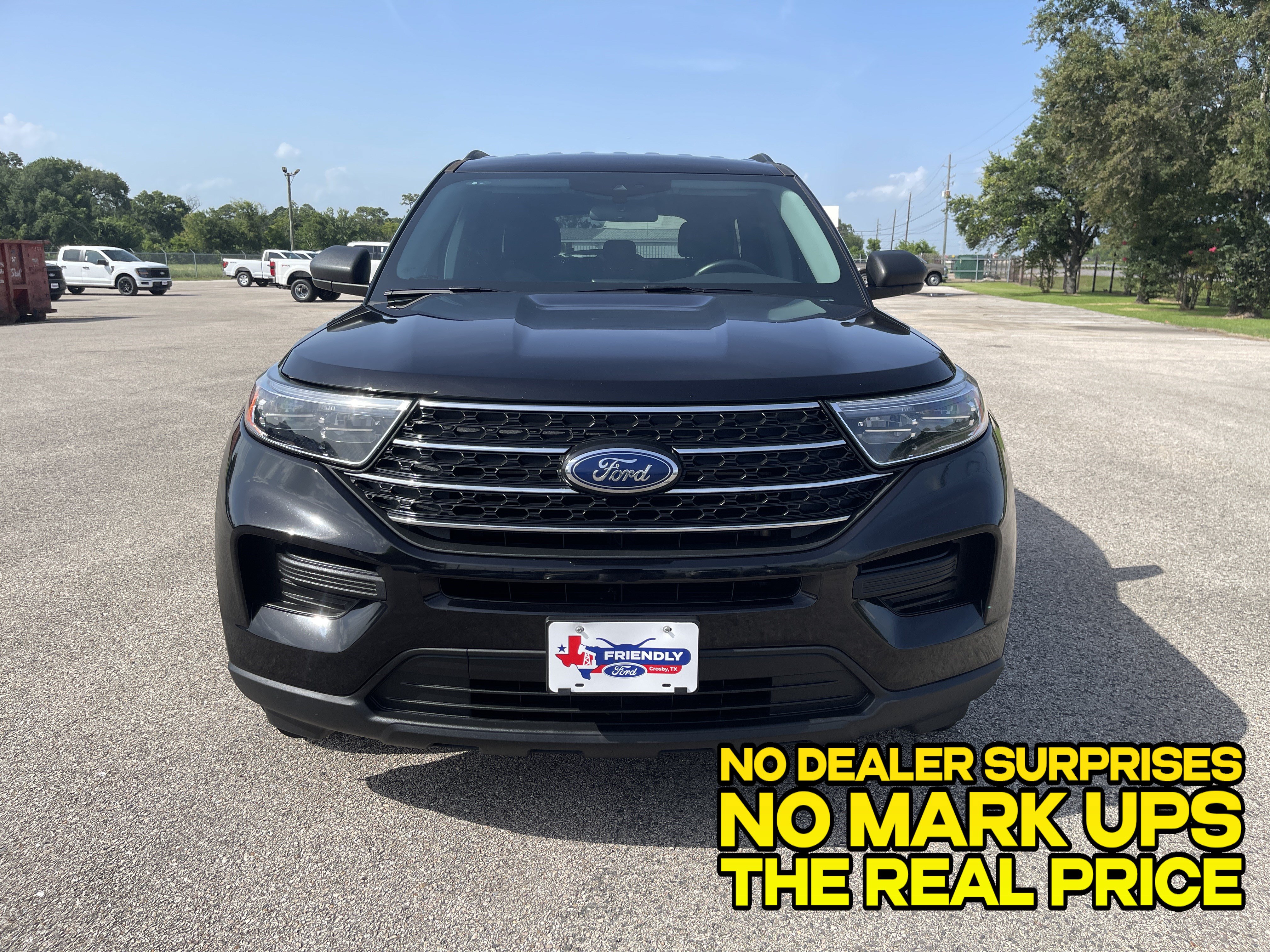 Used 2024 Ford Explorer XLT RWD image 8