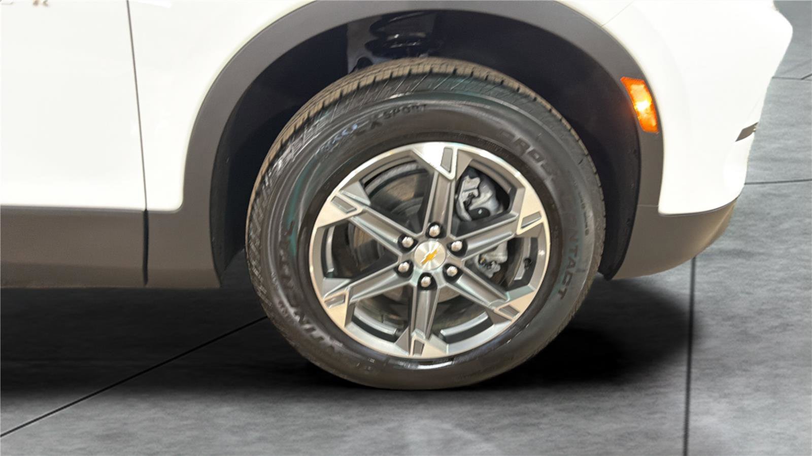 Used 2025 Chevrolet Blazer LT image 11