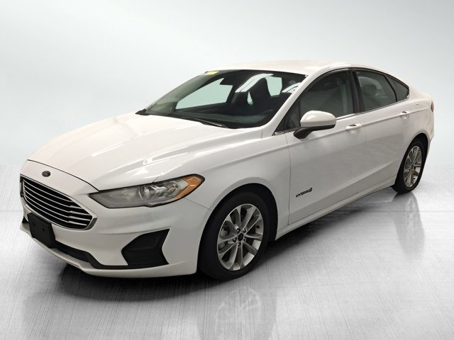 Used 2019 Ford Fusion SE image 2
