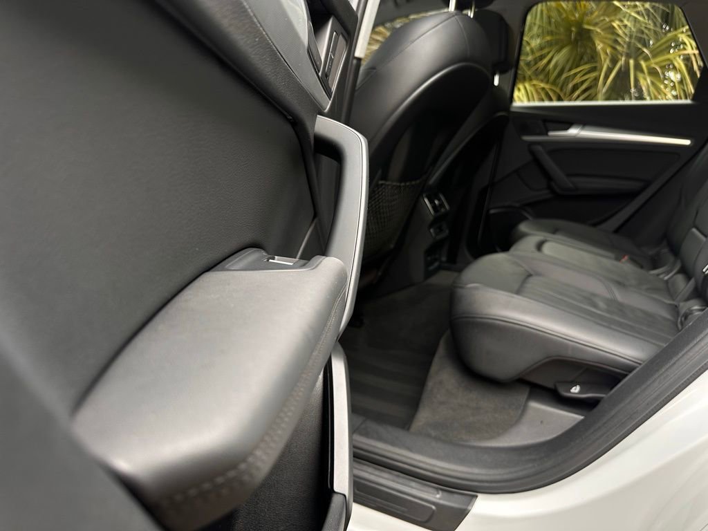 Used 2019 Audi Q5 2.0T Premium Plus w/ Premium Plus Package image 13