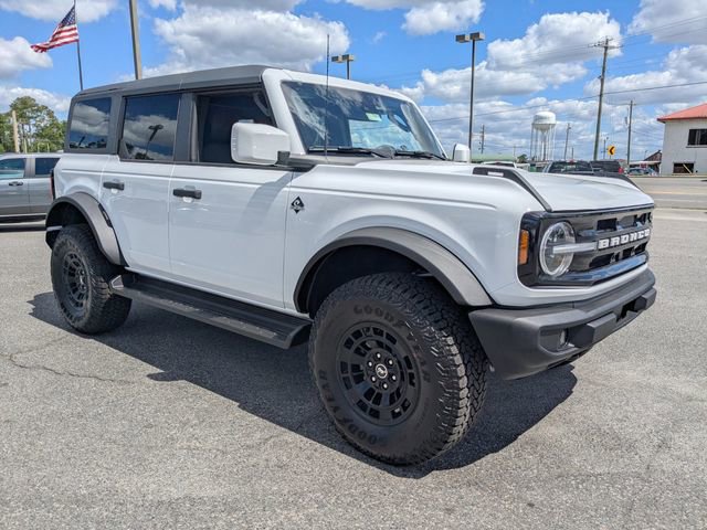 New 2026 Ford Bronco Outer Banks w/ Sasquatch Package image 2