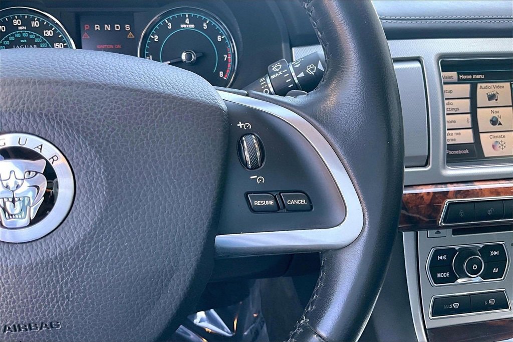 Used 2012 Jaguar XF Portfolio image 12