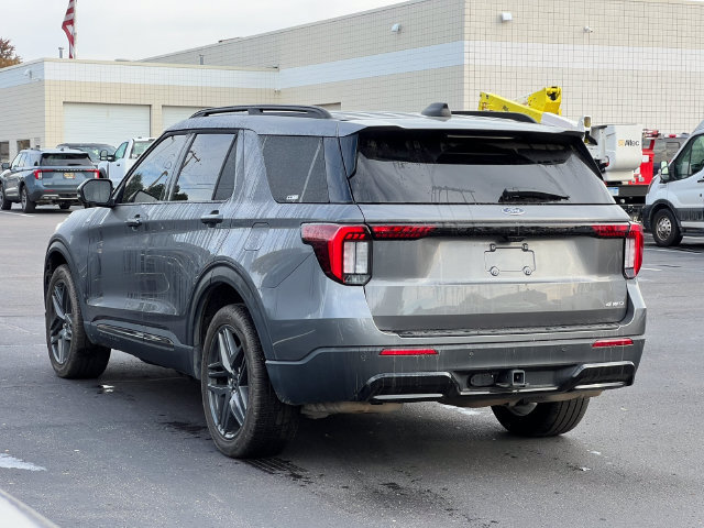 Used 2025 Ford Explorer ST-Line w/ Premium Package AWD/4WD image 14